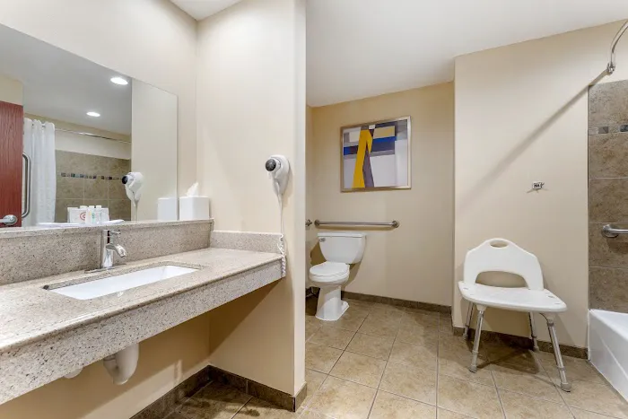 Comfort Suites 4