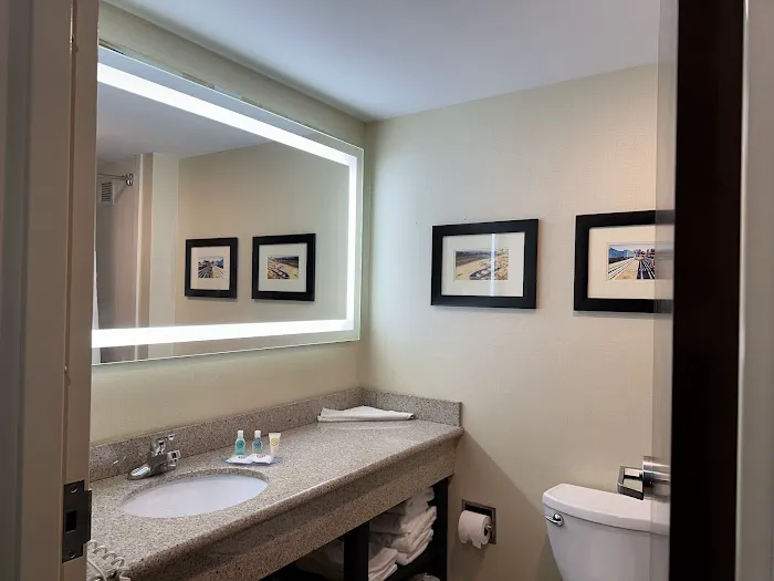 Comfort Inn & Suites Scarborough-Portland 5