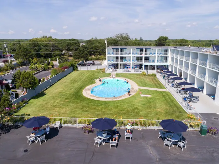 Royal Anchor Beach Resort 4