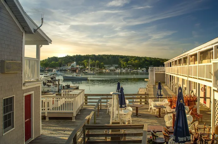 Tugboat Inn 5