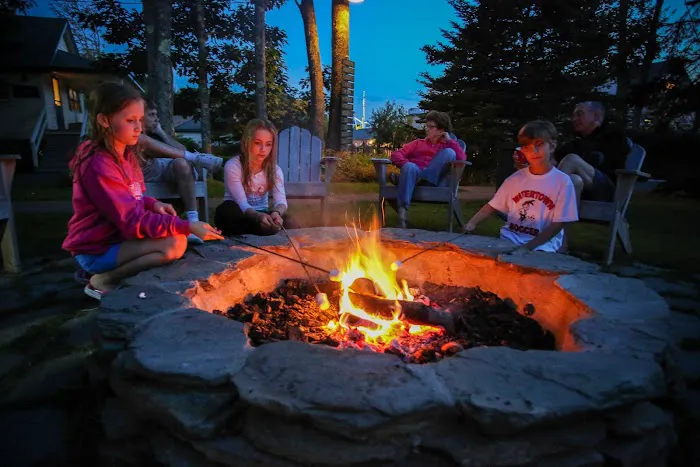 Spruce Point Inn Resort & Spa 4