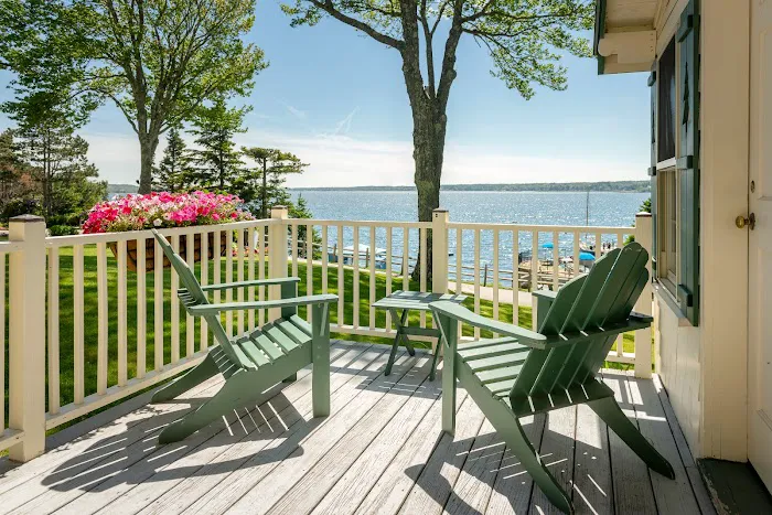Spruce Point Inn Resort & Spa 4