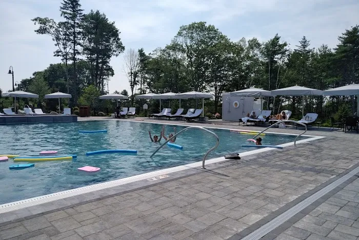 Boothbay Harbor Oceanside Resort 4