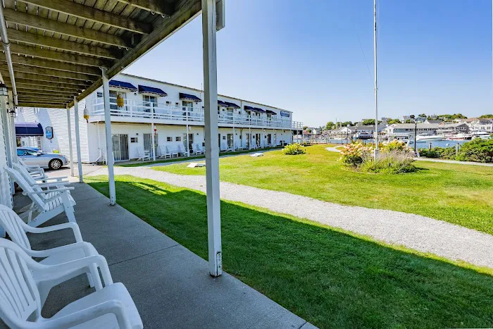 Boothbay Harbor Inn 4