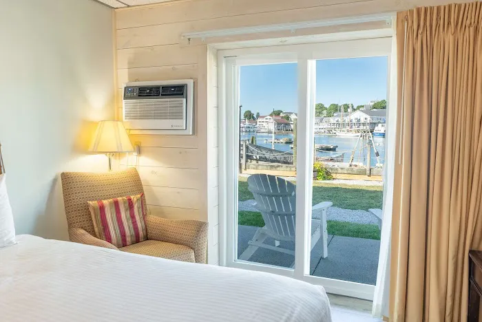 Boothbay Harbor Inn 4