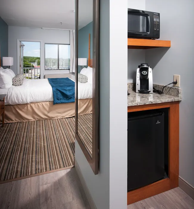 Rockland Harbor Hotel 4
