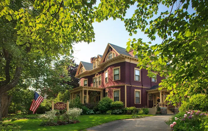 Berry Manor Inn & Hotel 4