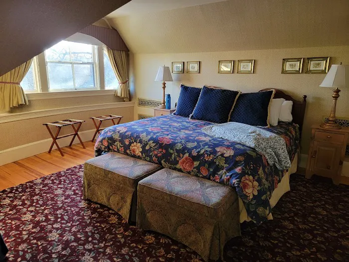 Berry Manor Inn & Hotel 4