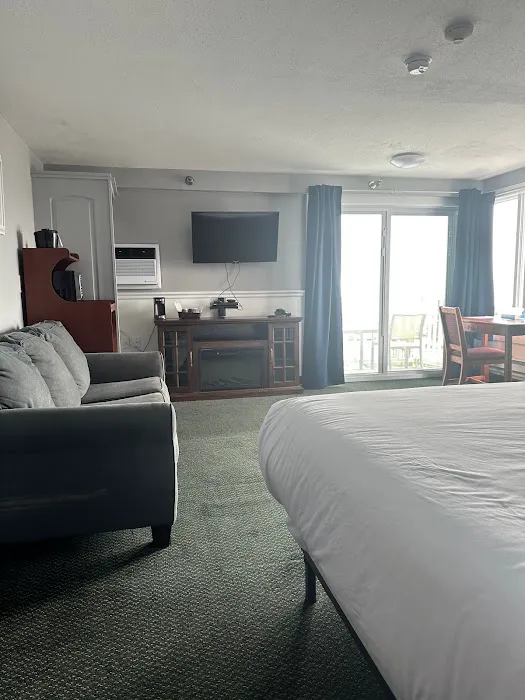 Trade Winds on the Bay 4
