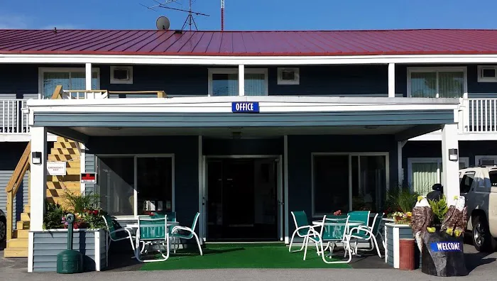 Colonial Inn Ellsworth 4