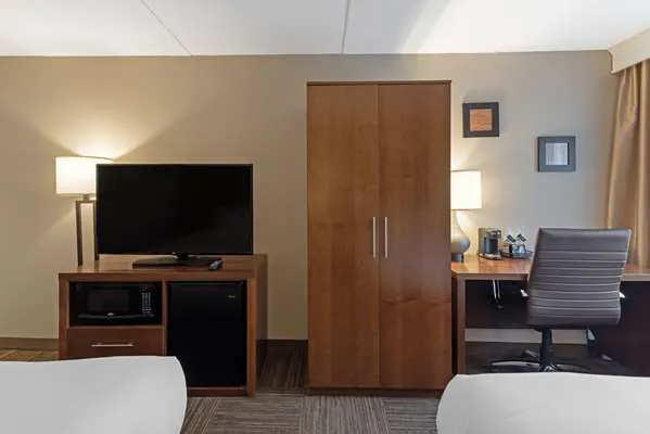 Comfort Inn 4
