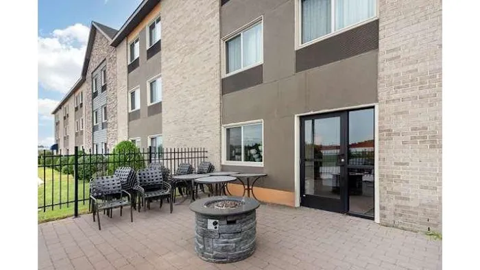 Comfort Inn 4