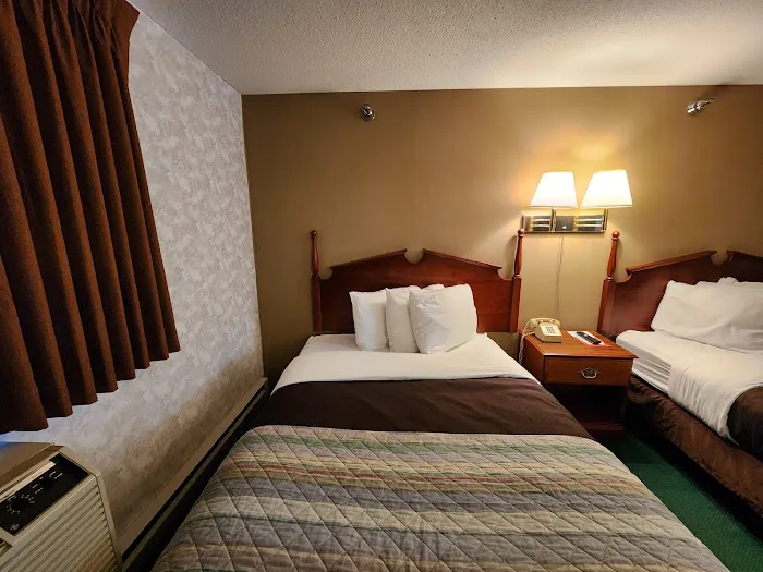 Bangor Inn & Suites 4