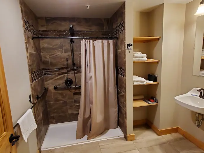 Oquossoc Country Suites 5