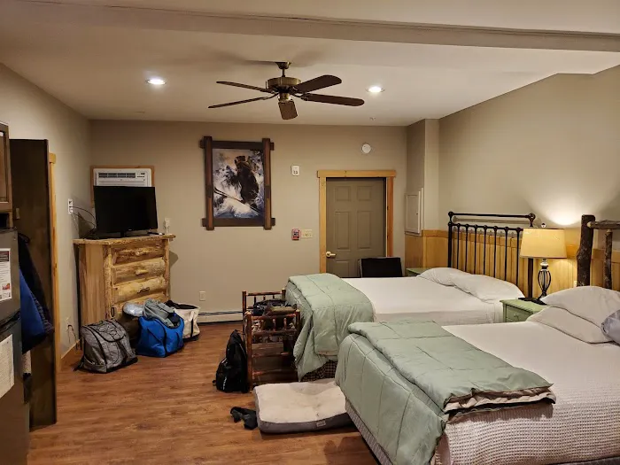 Oquossoc Country Suites 5