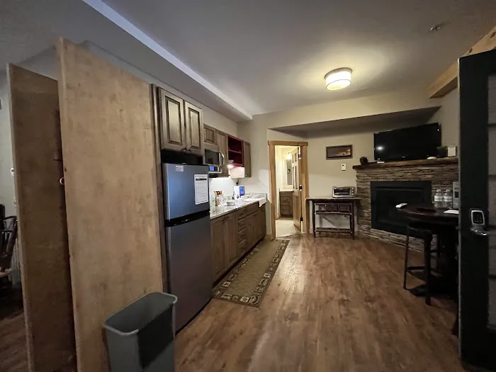 Oquossoc Country Suites 5