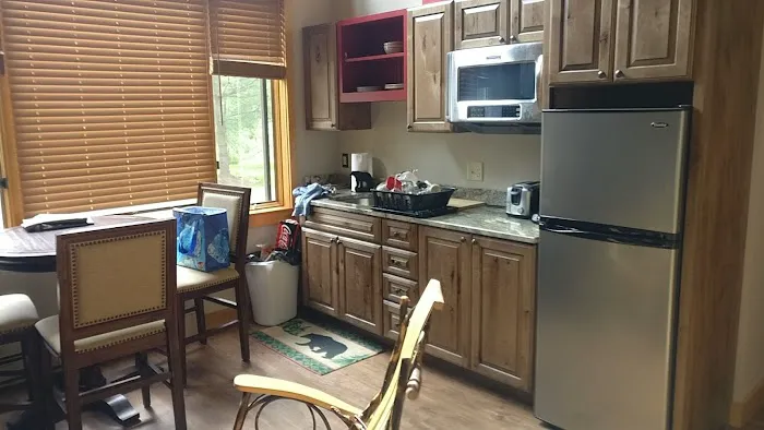 Oquossoc Country Suites 5