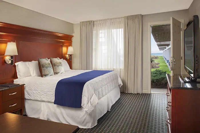 Ocean Mist Beach Hotel & Suites 5