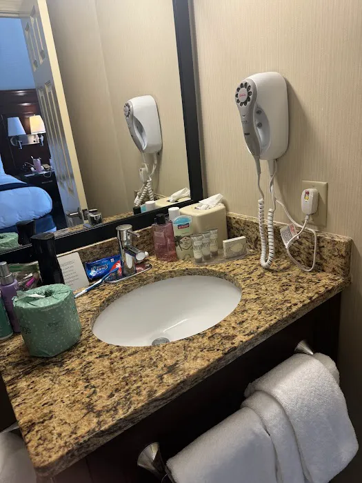 Ocean Mist Beach Hotel & Suites 5