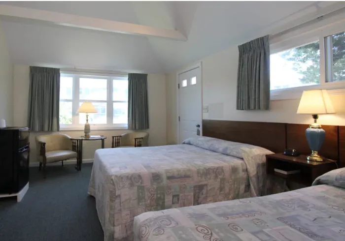 Village Green Motel 5