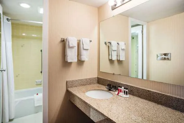 Ramada by Wyndham Ligonier 4
