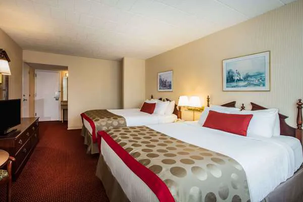 Ramada by Wyndham Ligonier 4