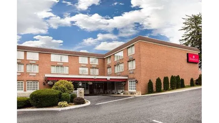Ramada by Wyndham Ligonier 4
