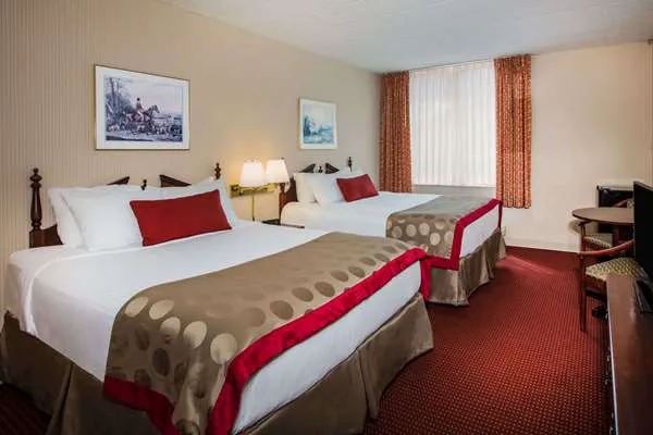 Ramada by Wyndham Ligonier 4