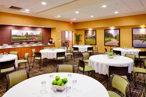 SpringHill Suites Pittsburgh Latrobe 4