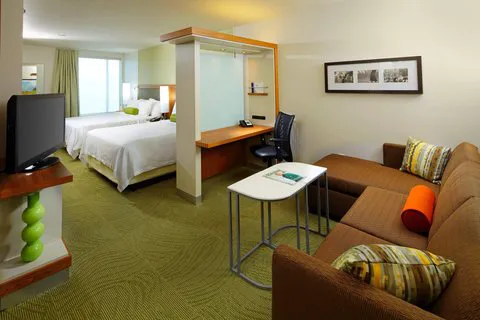 SpringHill Suites Pittsburgh Latrobe 4