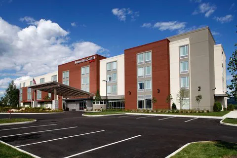 SpringHill Suites Pittsburgh Latrobe 4