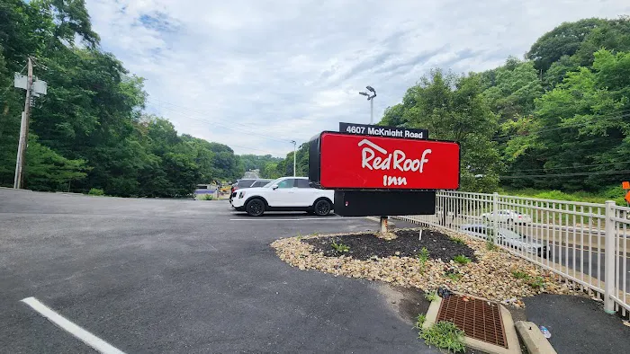 Red Roof Inn Pittsburgh - McKnight Rd 4