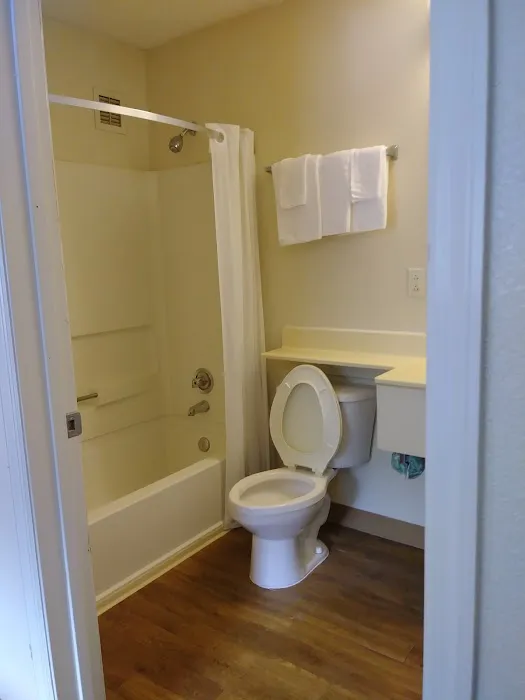 InTown Suites Extended Stay Pittsburgh PA 4
