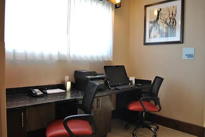 Holiday Inn Express Pittsburgh E - Waterfront Dr by IHG 4