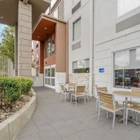Holiday Inn Express Pittsburgh E - Waterfront Dr by IHG ico