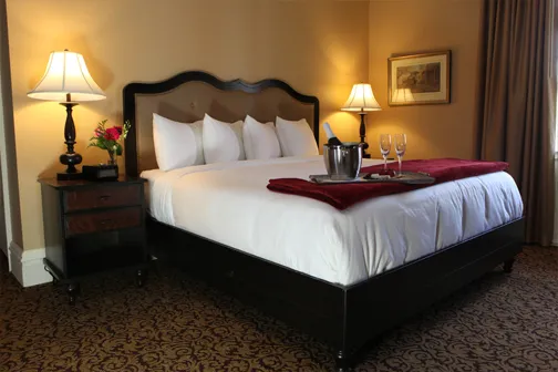 The Mansions On Fifth Luxury Hotel 5