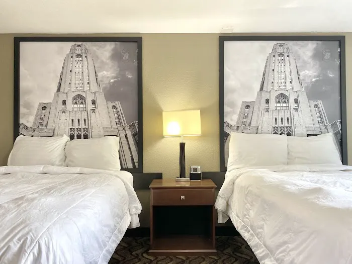 Super 8 by Wyndham Greensburg 4