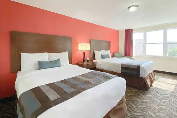 Super 8 by Wyndham Greensburg 4