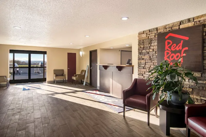Red Roof Inn Greensburg 4