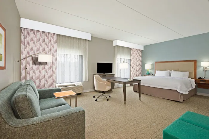 Hampton Inn & Suites North Huntingdon-Irwin 4