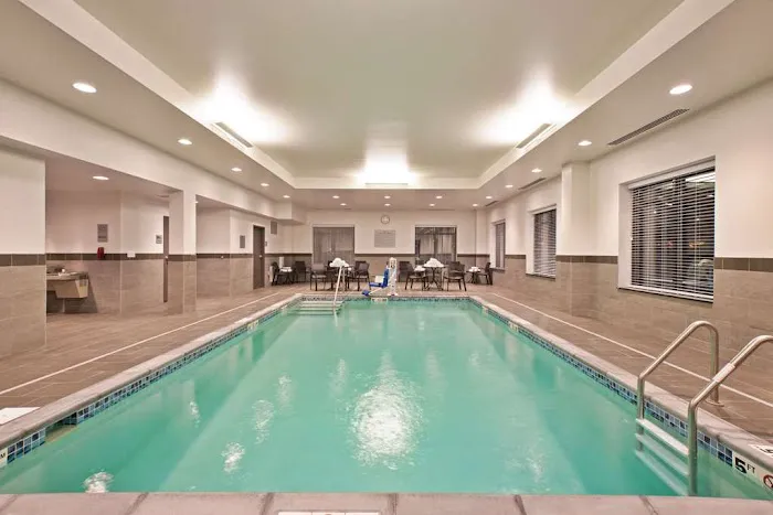 Hampton Inn & Suites North Huntingdon-Irwin 4
