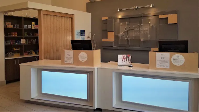 Holiday Inn Express Irwin (PA Tpk Exit 67) by IHG 4
