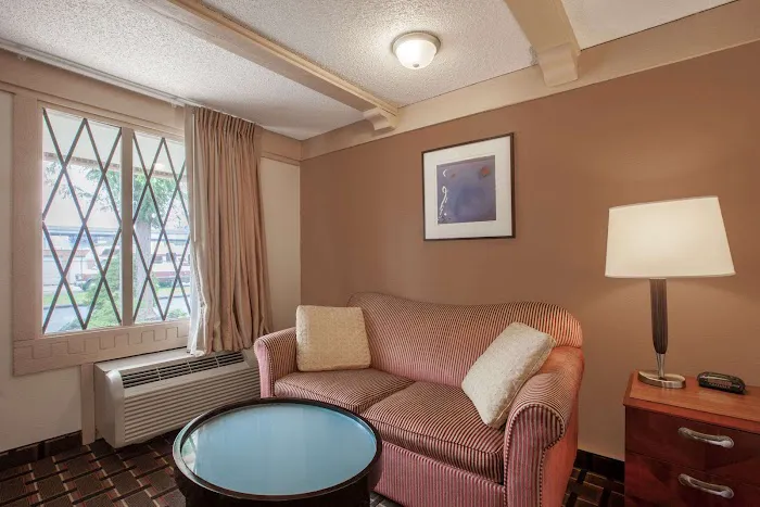 Knights Inn Greensburg 4