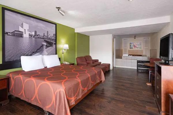 Super 8 by Wyndham Youngstown/Girard 4