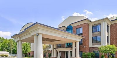 Holiday Inn Express & Suites Youngstown (N. Lima/Boardman) by IHG