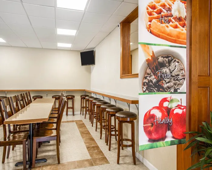Quality Inn & Suites 4