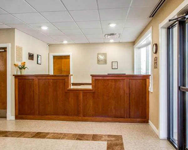 Quality Inn & Suites 4