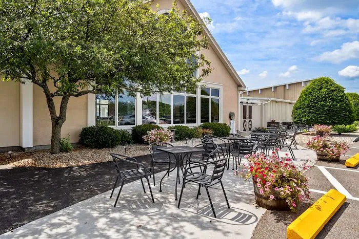 Best Western Merry Manor Inn 4