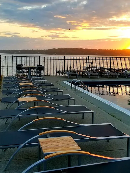 Smuggler’s Cove Inn 5