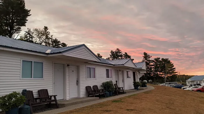 White Birches Motel 4